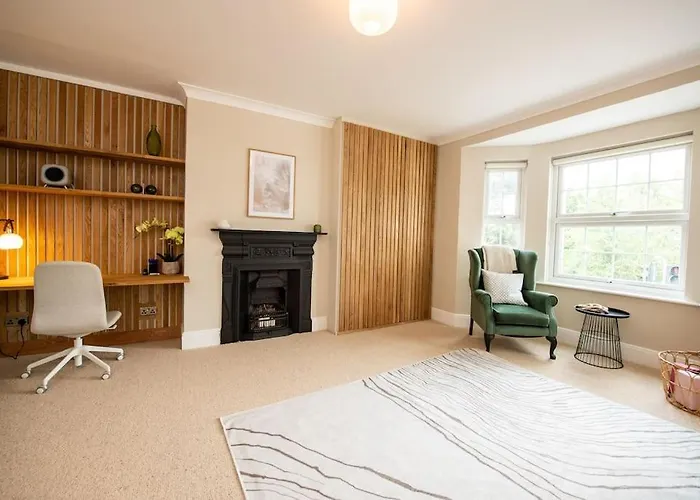 Stunning Apartment In The Centre Of East Grinstead